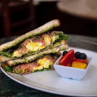 Breakfast Egg, Prosciutto and Provolone