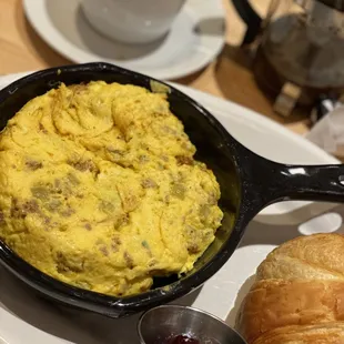 Frittata with chorizo and green Chili's