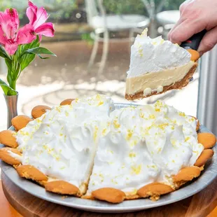 Lemon Ice Box Pie to the max!!