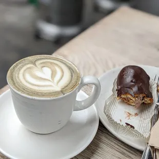 Charcoal Latte &amp; Eclair