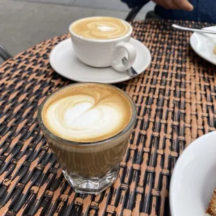 Cortado and cappuccino