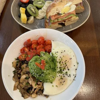 Breakfast Bagel Sandwich