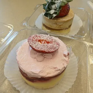 strawberry lemonade cake and tres leches cake