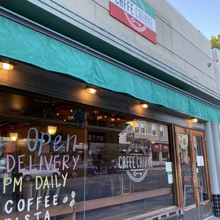 the outside of a coffee shop