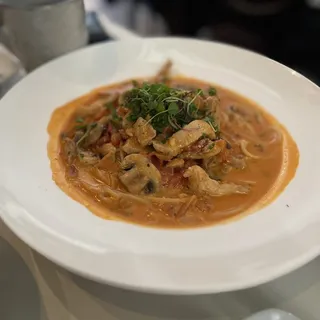 FRUTTI DI MARE (POMODORO/CREAM/ROSE)