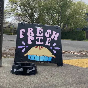 Pie sign