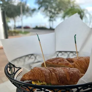 Croissant sandwich