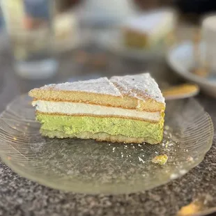 Pistachio cake