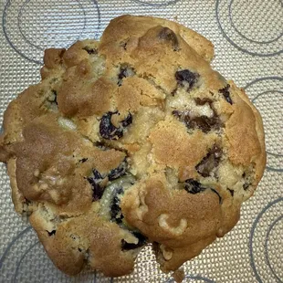 Chunky cranberry, dark chocolate, walnut cookies