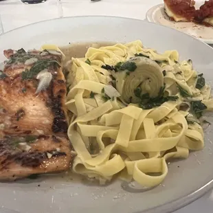 Salmone with Fettuccine