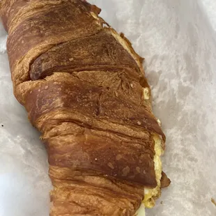 Bacon, egg, and cheese croissant