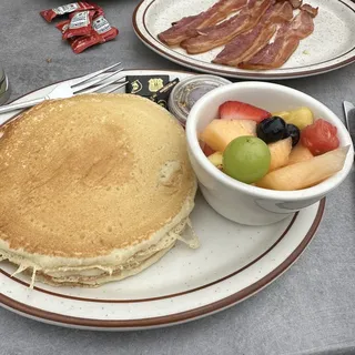 Pancakes with Seasonal Fruit