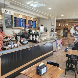 sushi and sashimi, interior