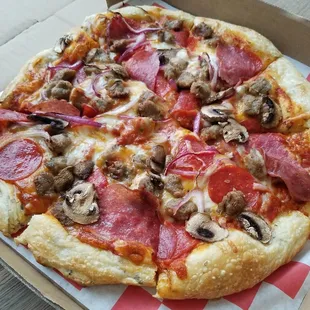 Carnivore Pizza