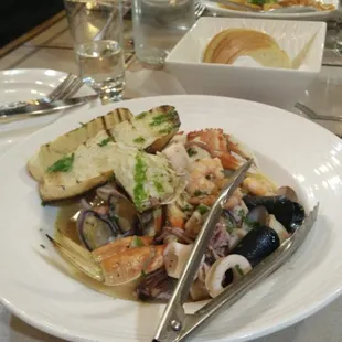 Cioppino Bianco $30