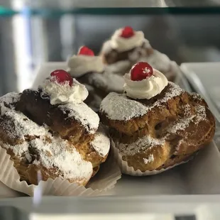 food, dessert, cupcakes