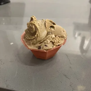 One scoop of Mocha chip and one scoop of espresso.‍