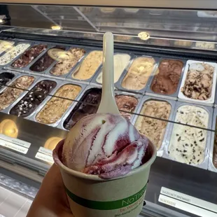 White chocolate raspberry gelato