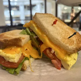 Scrambled Egg sandwich on white bread w/ cheddar