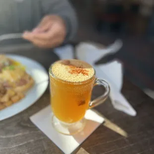 Hot cinnamon apple toddy