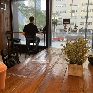 sushi and sashimi, interior