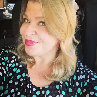 Amanda V.