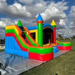 Castle Dual Wet Slide Bounce Combo