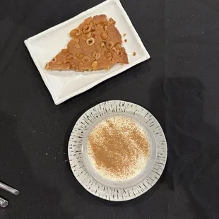 Desserts, basbousa and Roz bel leban