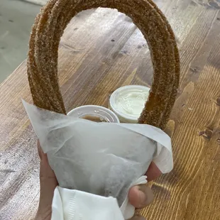 Loop Churro w/ 1 topping ($3.99).