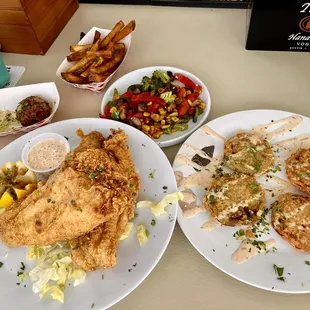 Catfish platter, fried green tomatoes