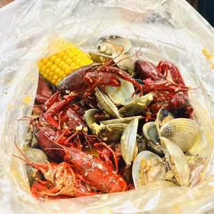 Combo with crawfish and clams