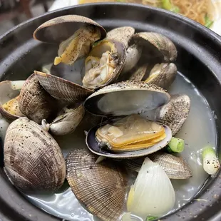 Basil Clams- fresh but can use more flavors