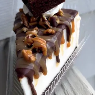 Turtle Brownie Cheesecake