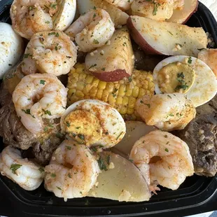 Small Cajun Garlic Low Country Boil with Turkey Necks,   Turkey Necks