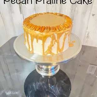 a pecan praline cake