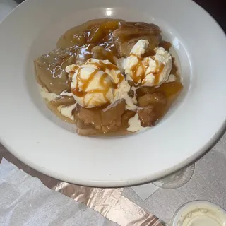 Bourbon Peach Cobbler with Ice Cream