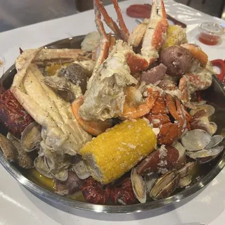 Dungeness Cluster Crab