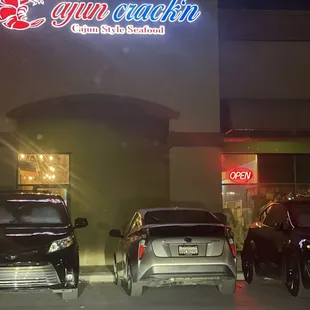 Open sign. It&apos;s 9:15