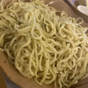 Garlic noodles