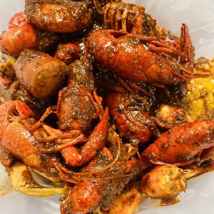 Juicy Crawfish and Shrimp ... Yummy :)&apos;