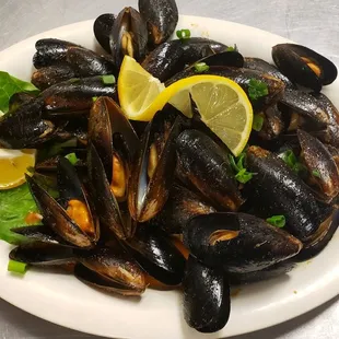 Boiled mussels