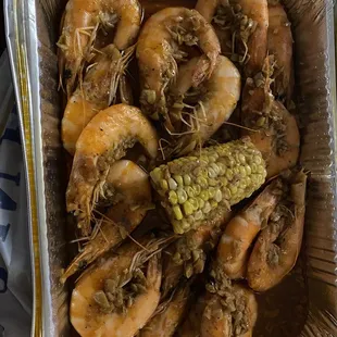 My &quot;SUPPOSEDLY extra sauce&quot; shrimps. If this is extra sauce, i wonder how not having extra sauce be like?? DRY?