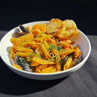 SEAFOOD PASTA