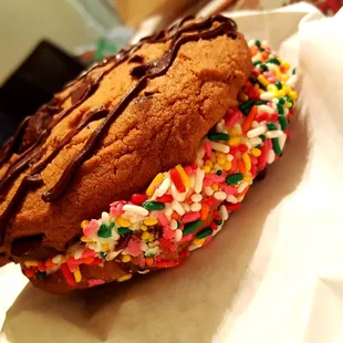 Double cookies with thin layer of cream cheese. Too super sweet for me