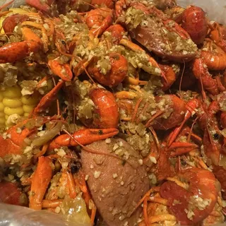 Crawfish Sausage Garlic Noodle