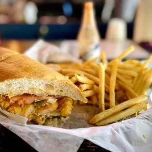 Shrimp poboy