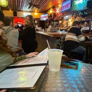 sushi and sashimi, interior