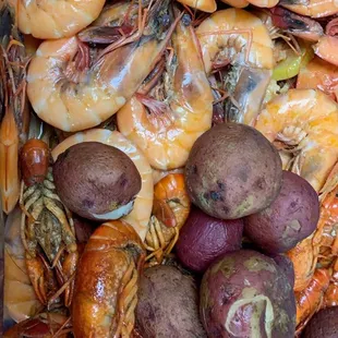 The flavor is really good. The size of crawfish and shrimp is pretty nice too. 10/10