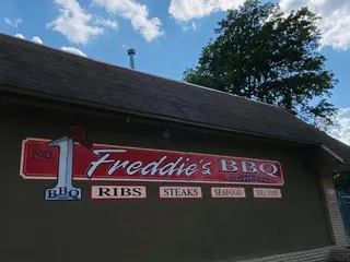 Freddie's Bar B Q