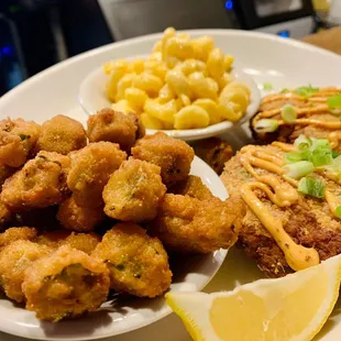 Crab cakes w/Mac and cheese and okra